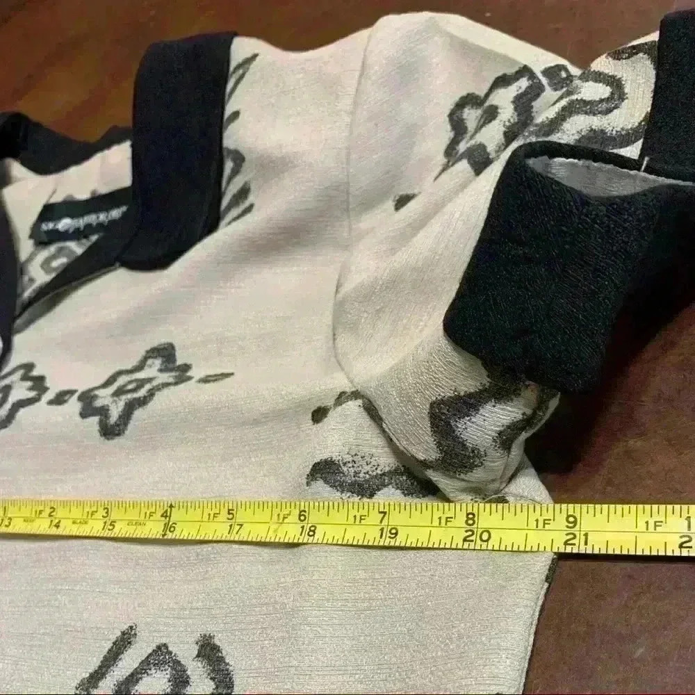Beige and Black Short Sleeve Patterned Button-Up Top - Picture 4 of 6